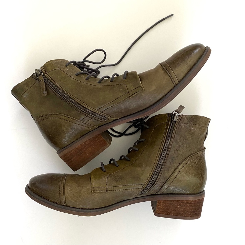 Olive Green Leather Lace Up Boots, Side Zippers, Low Heel, Size 10M